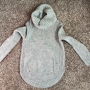 Cynthia Rowley Gray turtle neck.